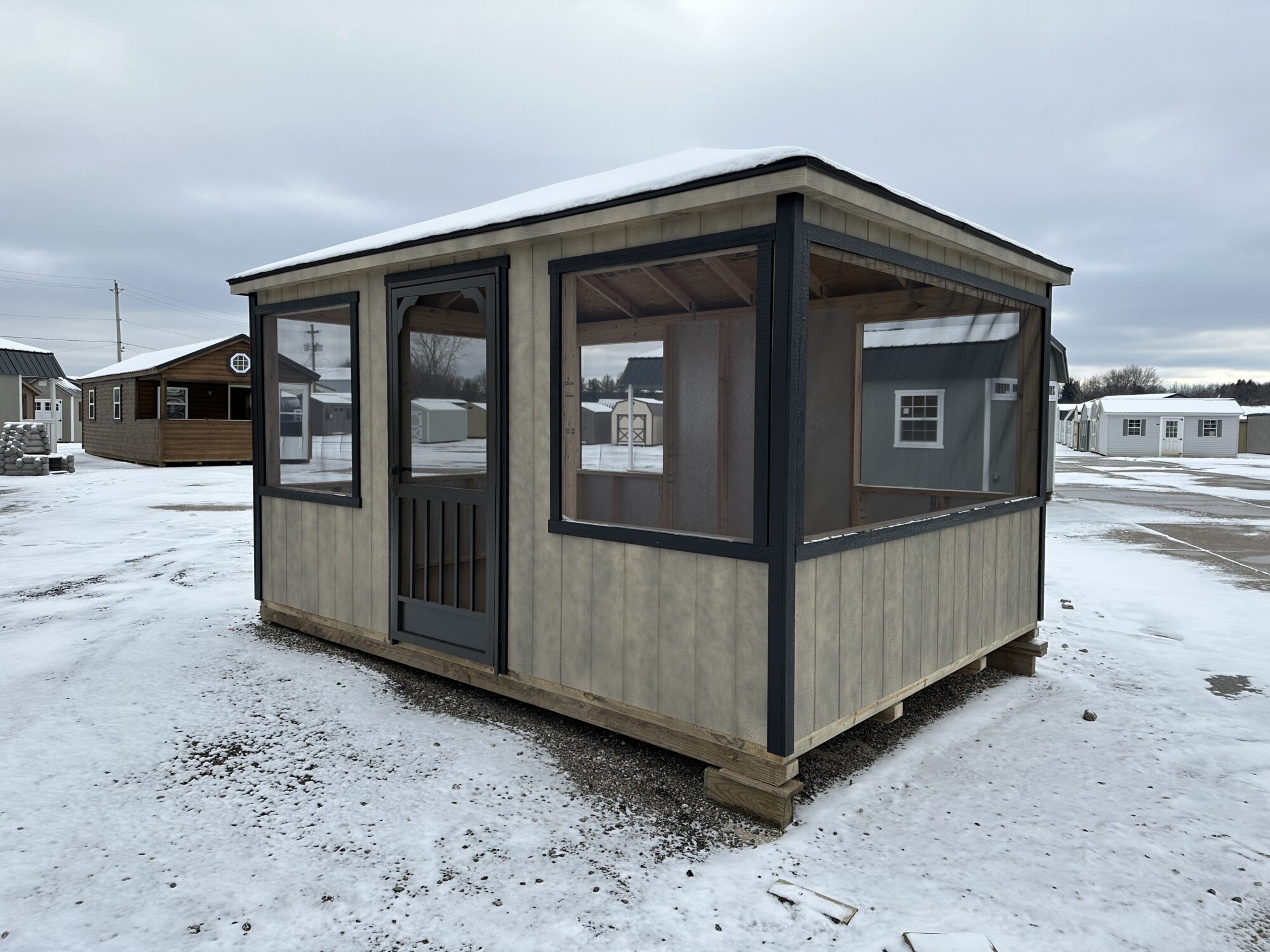 how to build a screened in 10x14 deck