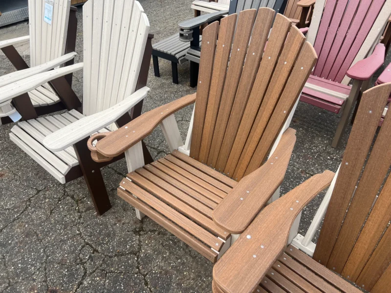 aspen wood mahogany chair for sale Strongsville ohio