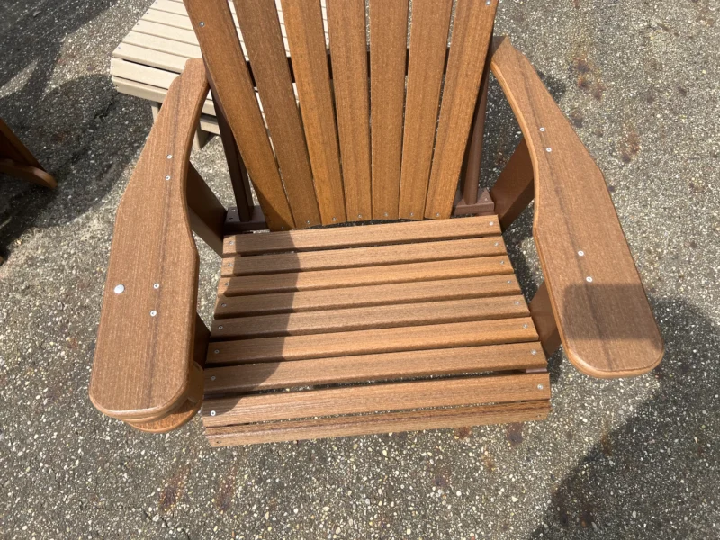 mahogany and brown chair Kirtland ohio