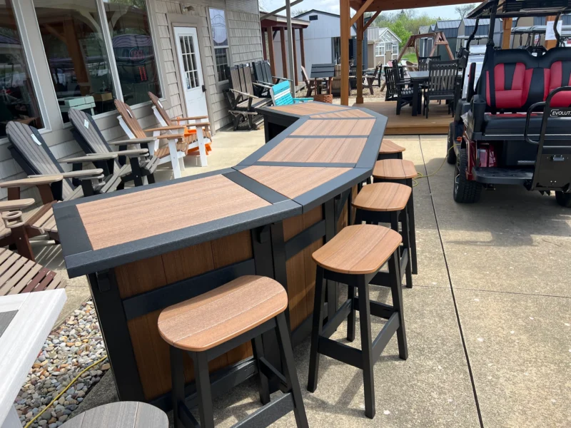 out door bar table set for sale Wickliffe ohio