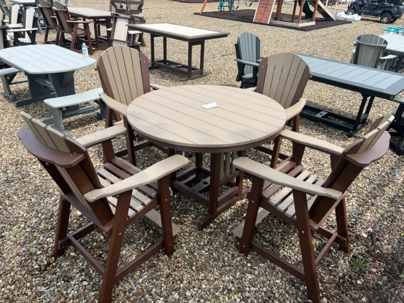 outdoor round table dining set for sale Strongsville ohio