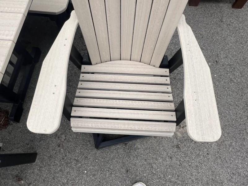 regular height table set for sale Eastlake ohio