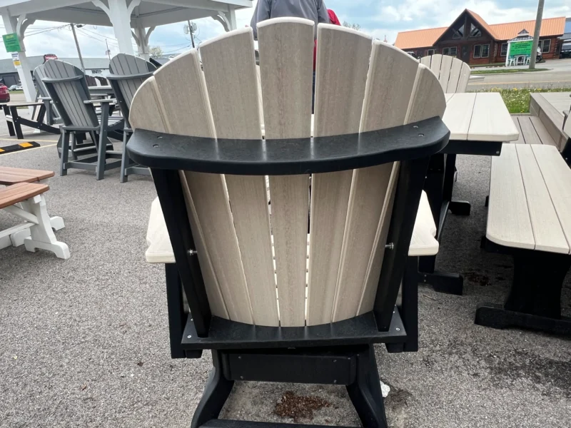 regular height table set for sale Wickliffe ohio
