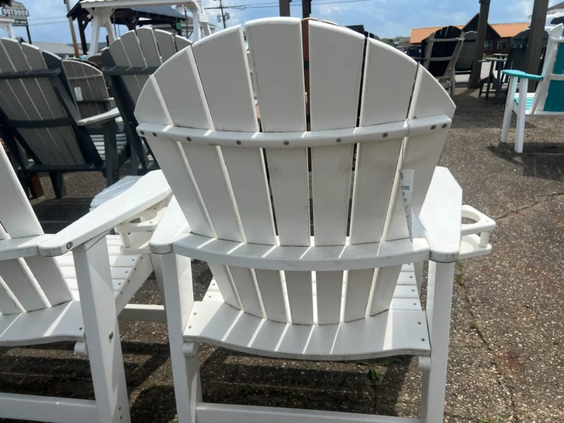 white outdoor chair Wickliffe ohio